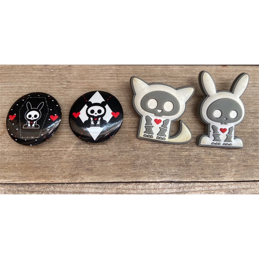 Rare Skelanimals Collectible Pins Set